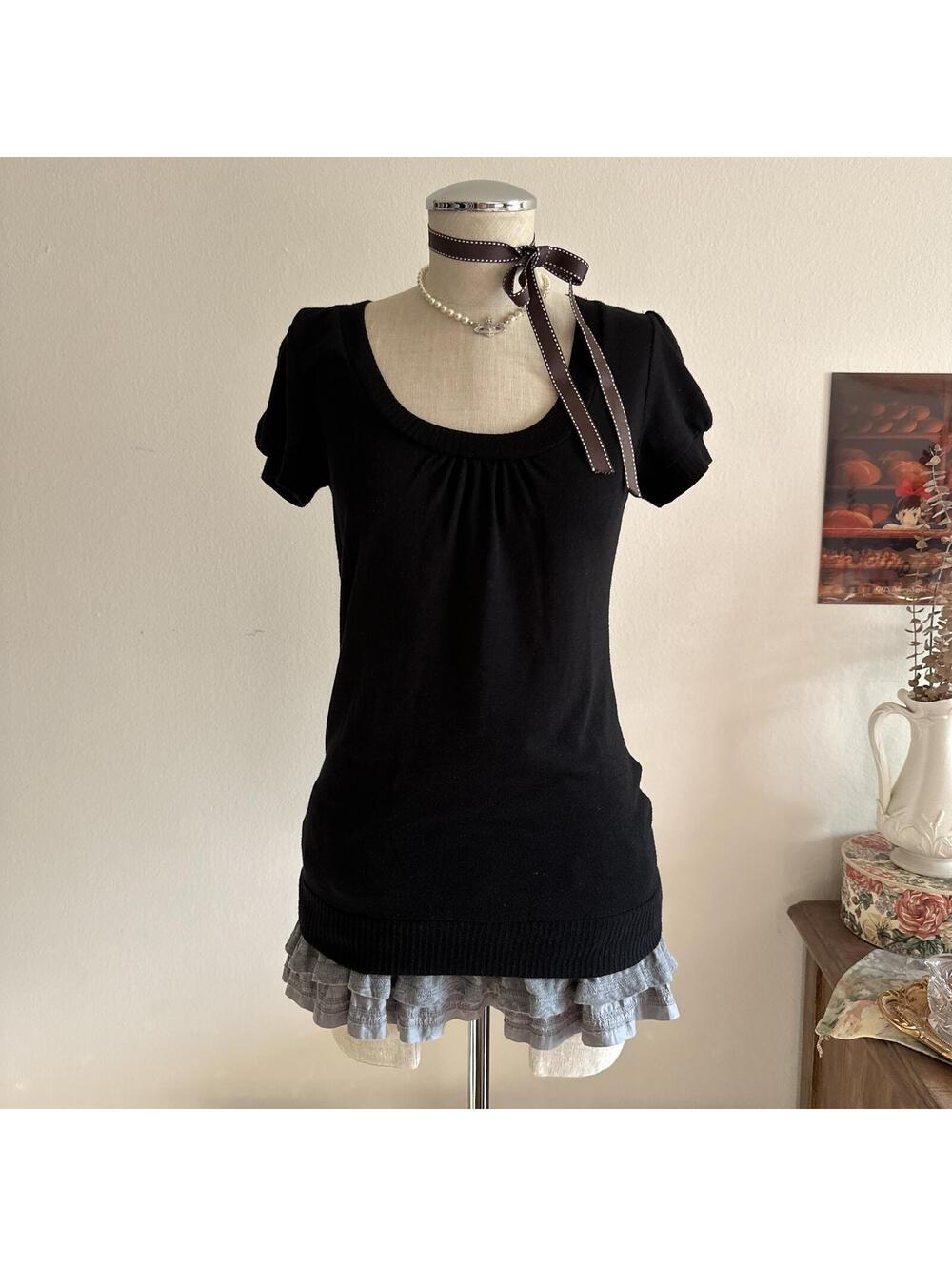 Black puff sleeve blouse